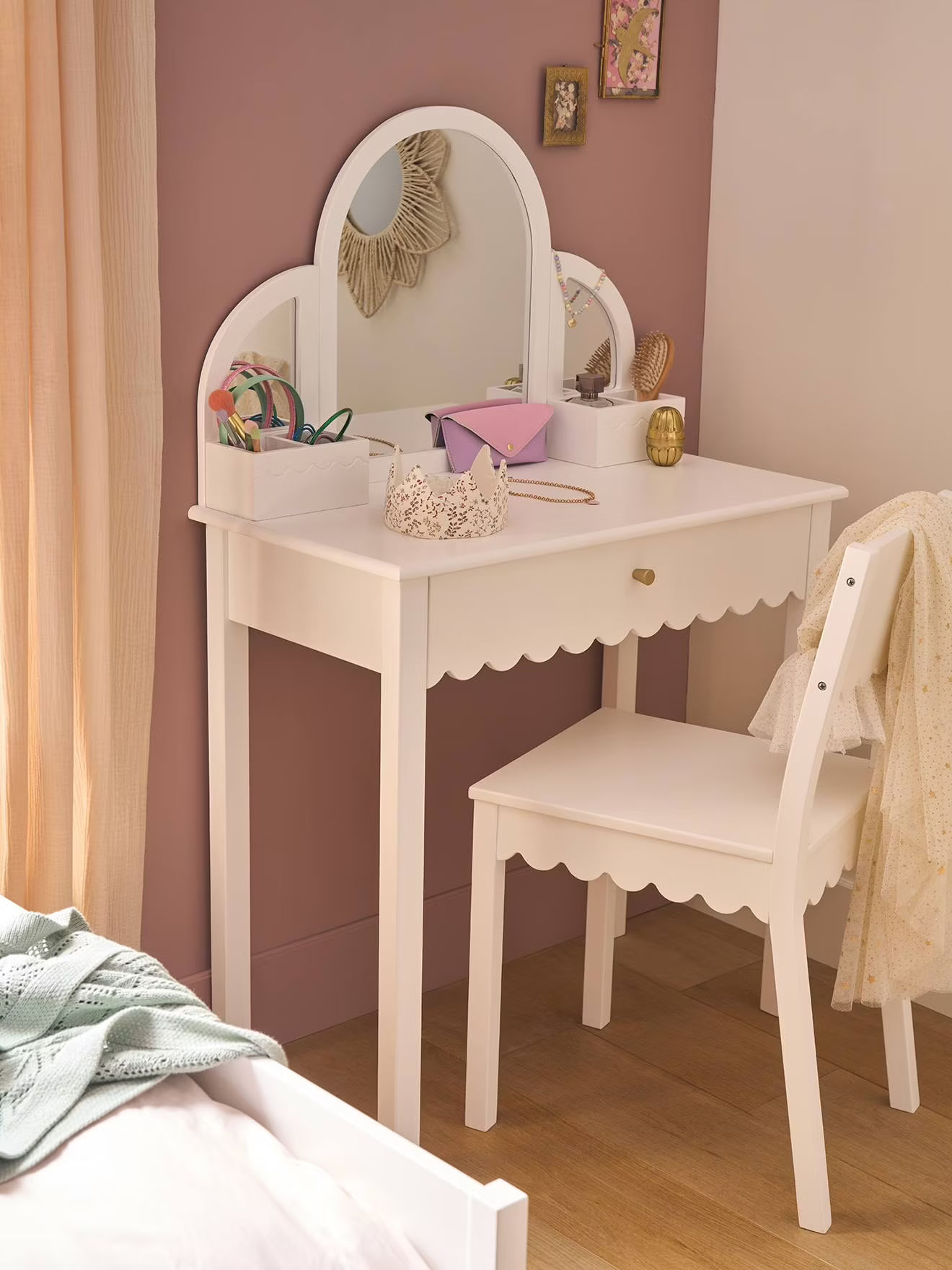 Coiffeuse enfant feston