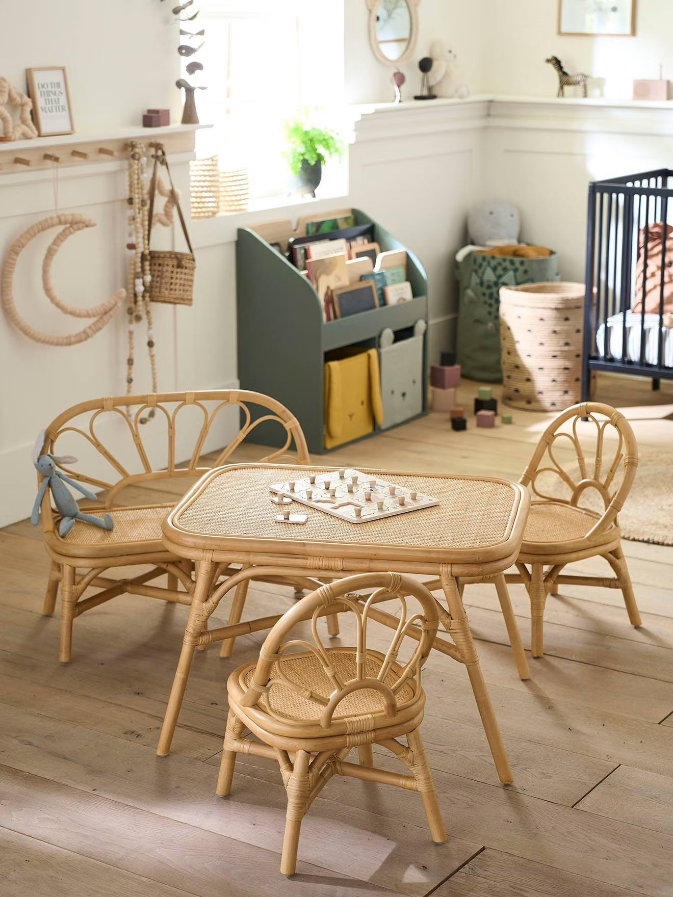 Ensemble table et 2 chaises en rotin bois