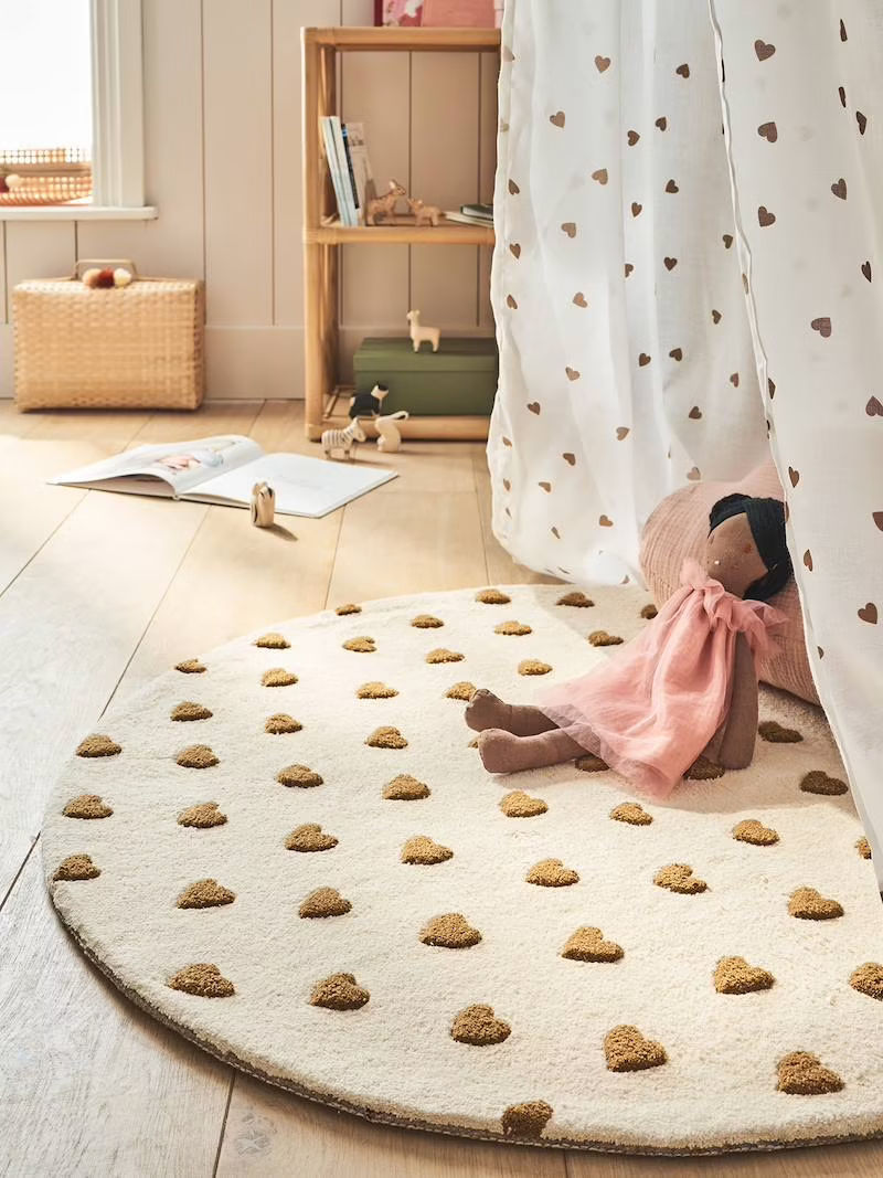 Tapis rond cœur imprimé beige
