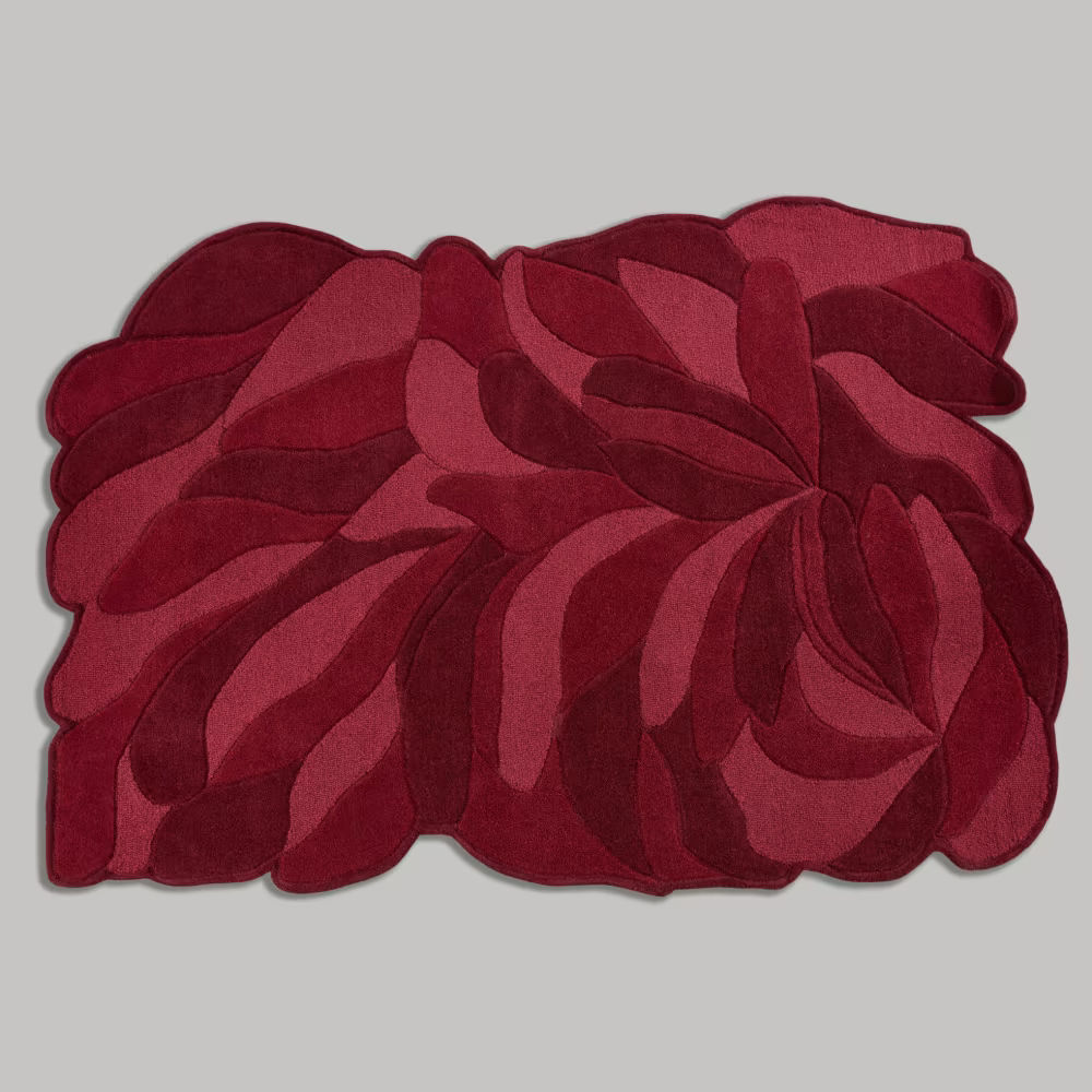 Tapis en laine tuftée motif feuillage abstrait bordeaux 160x230