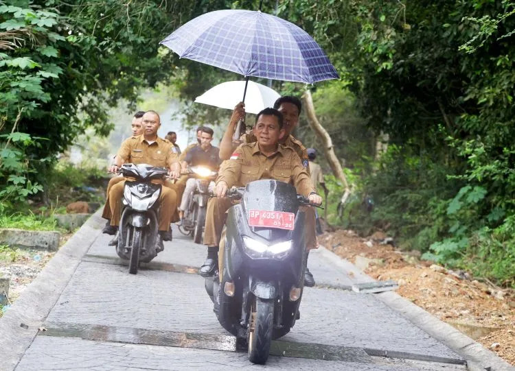 Gubernur Kepri Tinjau Sejumlah Proyek Infrastruktur Jalan Di Senggarang Dan Penyengat