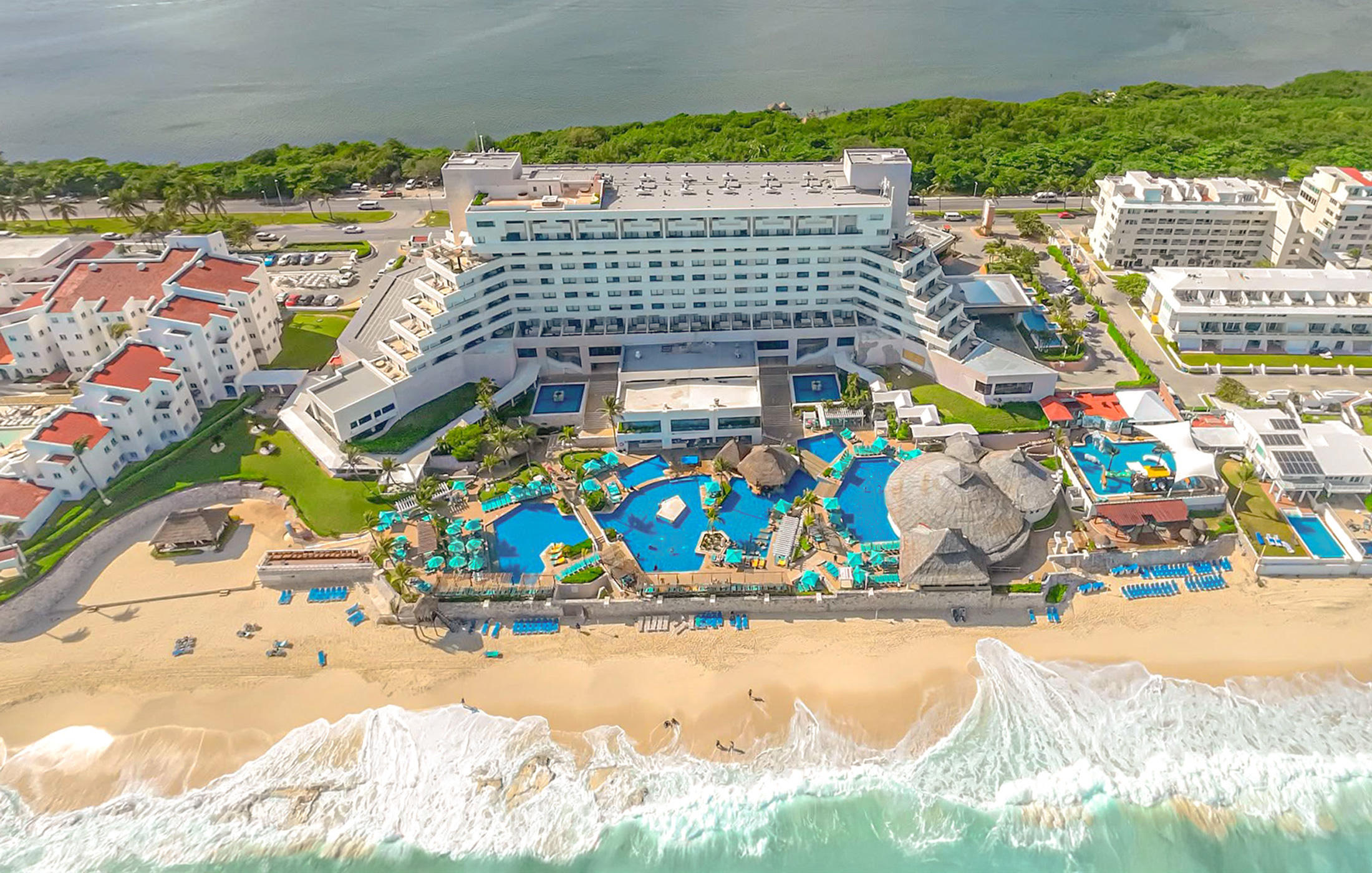 Book your cancun airport transportation to Royal Solaris Cancun