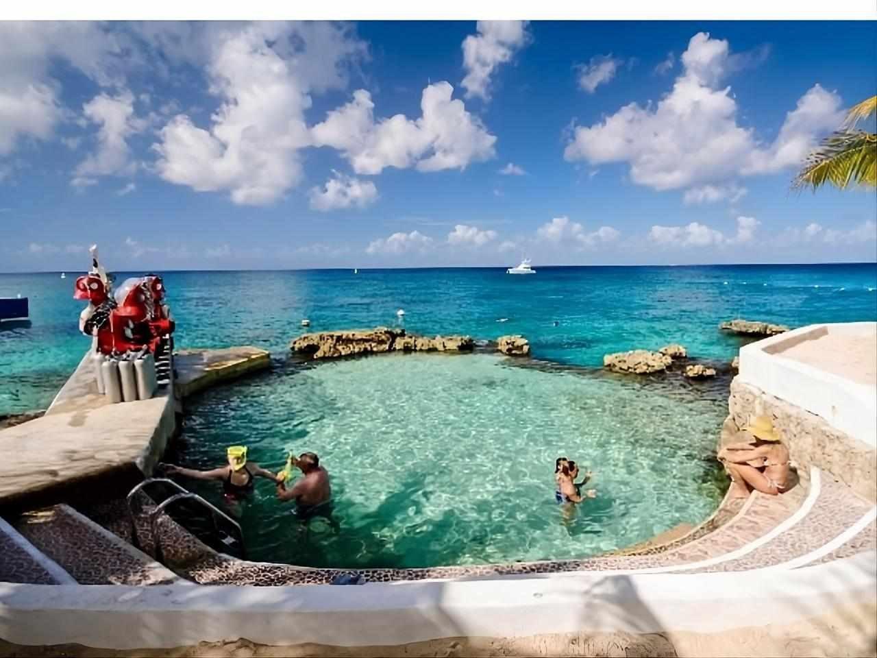 Cozumel Mini Submarine Tour.