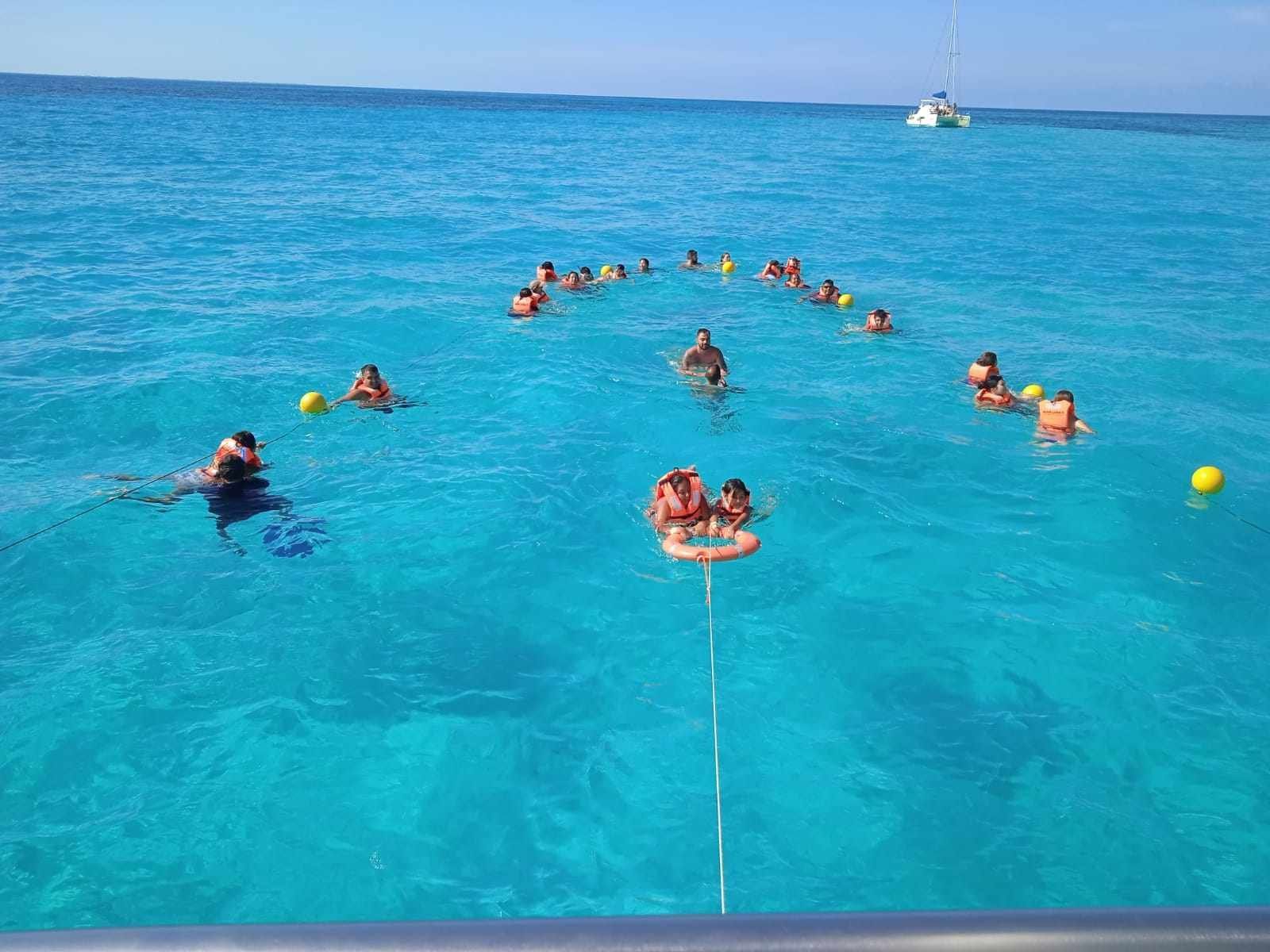 Isla Mujeres Adventour Cc