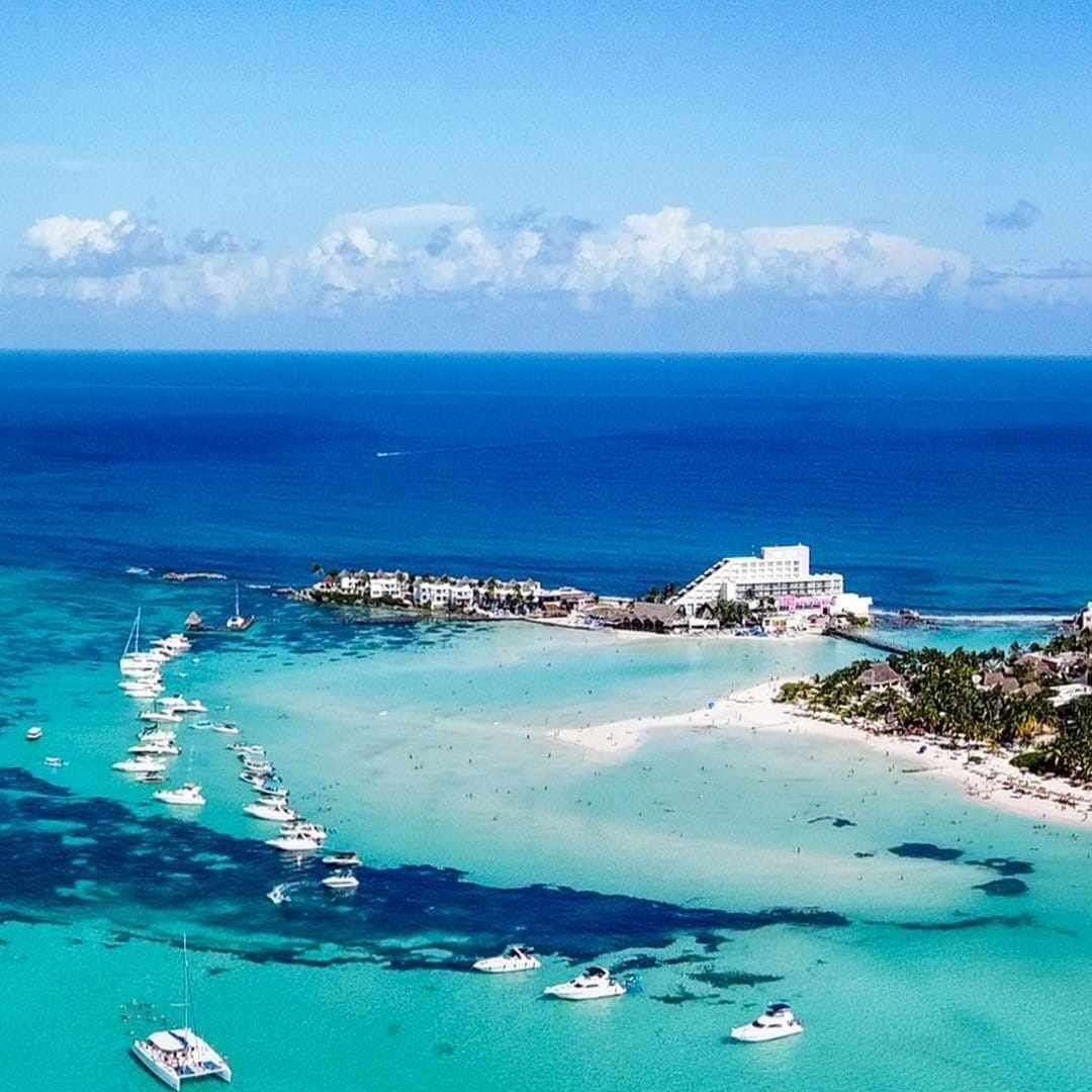 Isla Mujeres Catamarán Cs