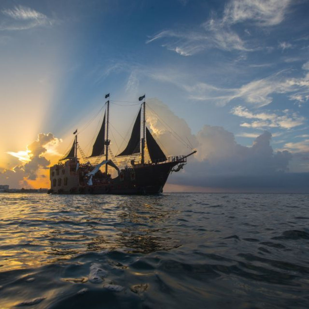 Jolly Rogers Barco Pirata