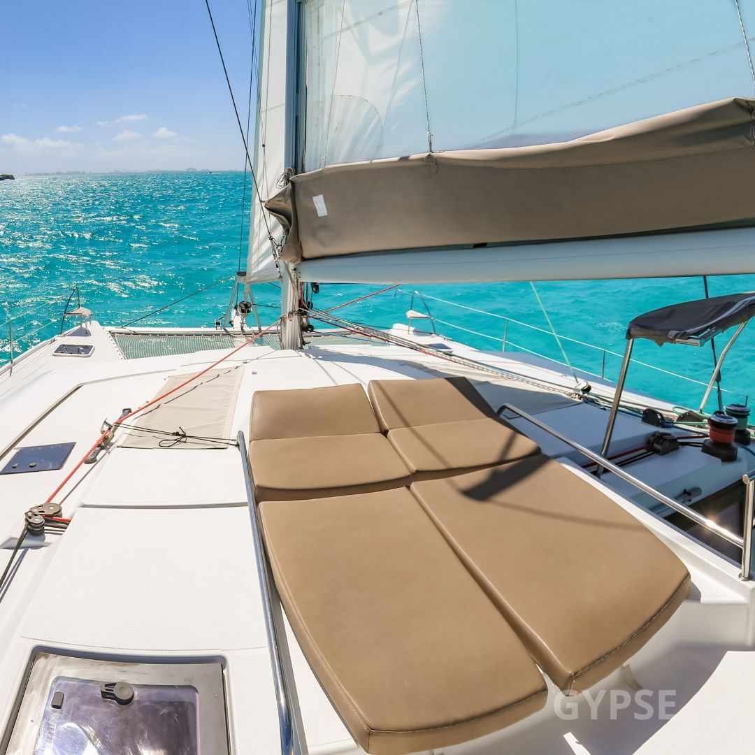 Catamaran Privado Privilege Gypse