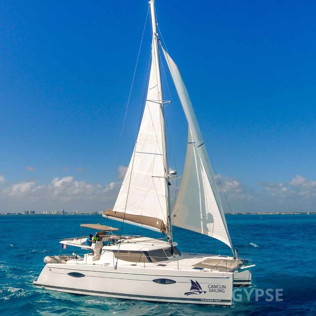 Catamaran Privado Privilege Gypse
