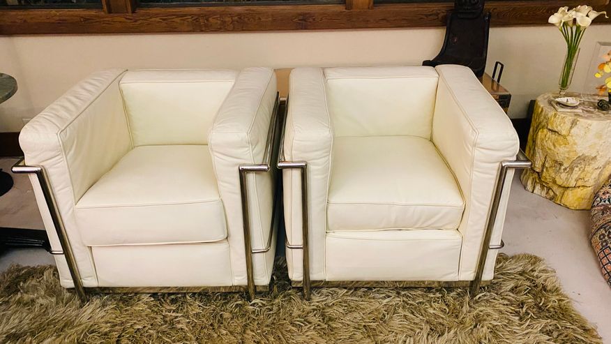 Le Corbusier- thick white leather Petite Modele  - image 0