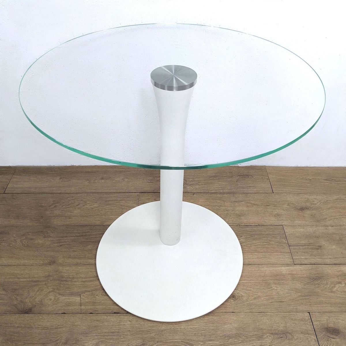 BoConcept New York Dining Table | BoConcept - $530 | Kashew | Kashew