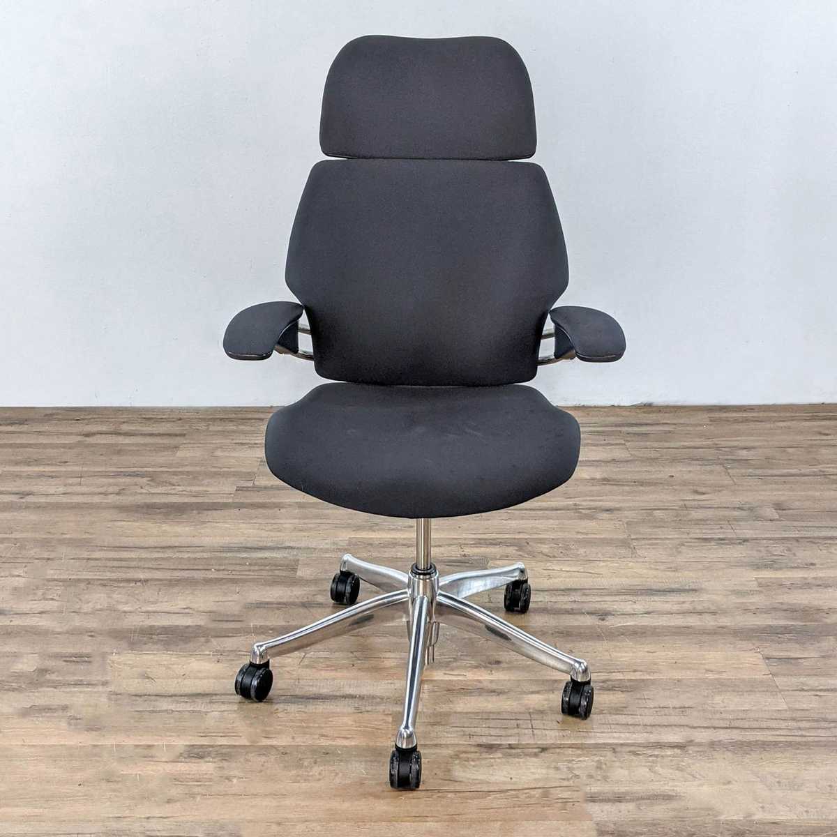 Humanscale Freedom Chair with Headrest Kashew