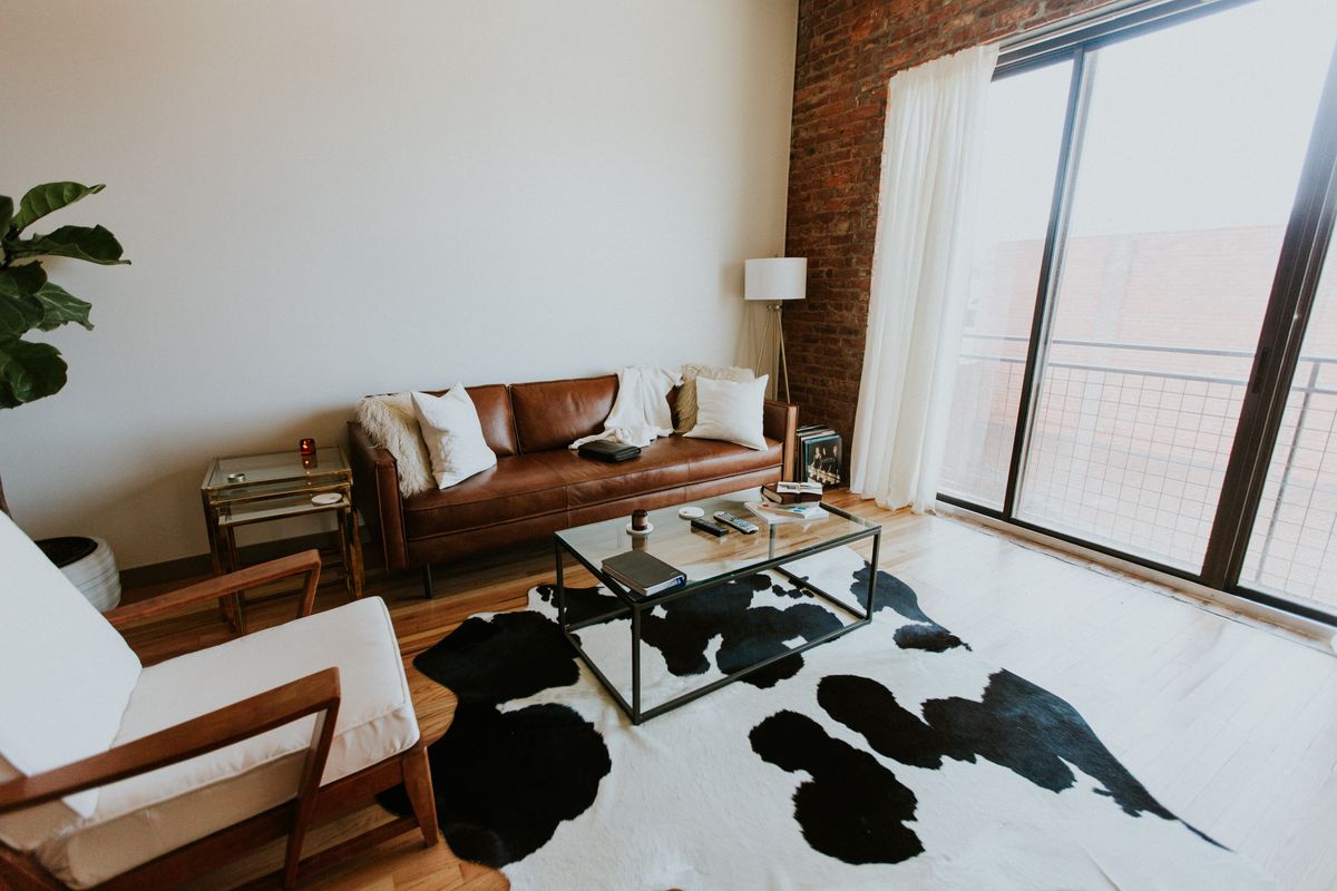 Chic on a Budget: Used West Elm Furniture for a Modern Home