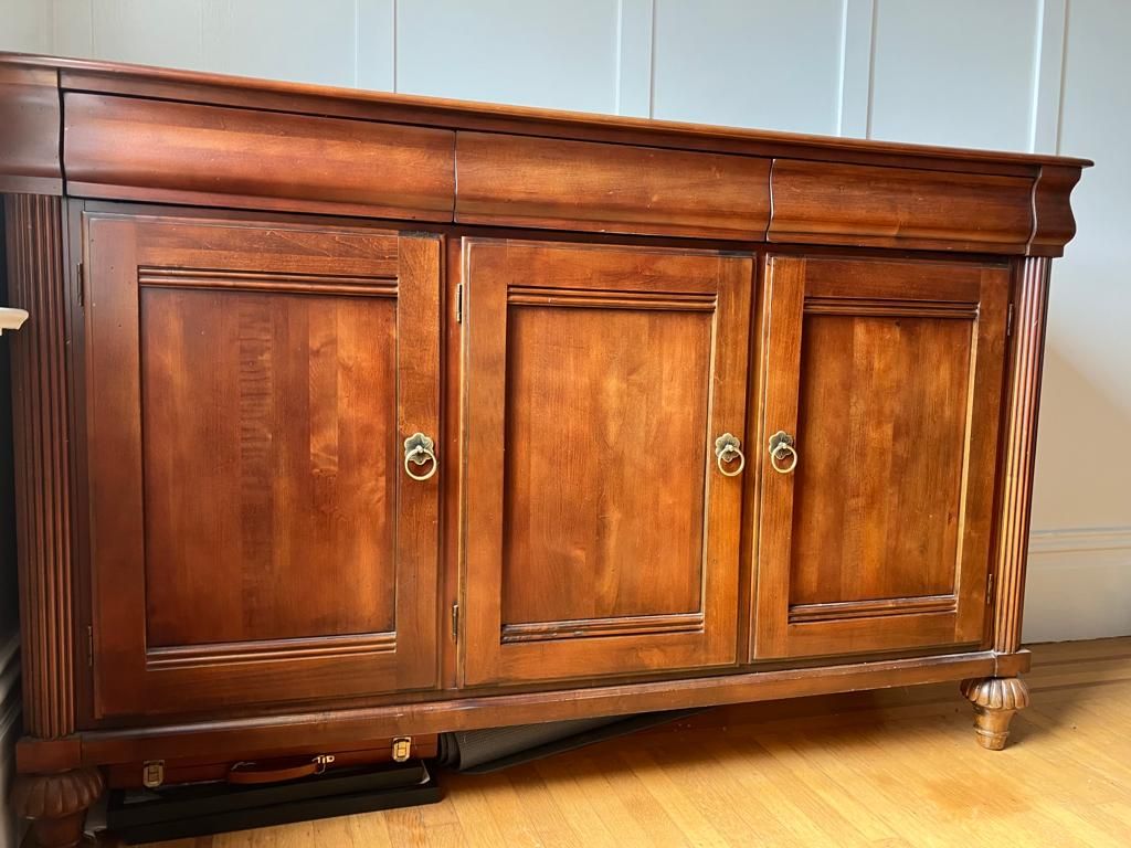 Ethan Allen British Classics Sideboard Buffet - $500 | Kashew | Kashew, image size:1024x768