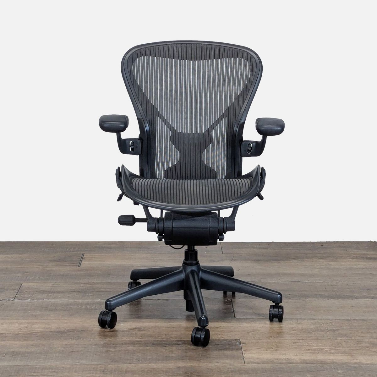 Herman Miller Aeron Ergonomic Office Chair | Kashew