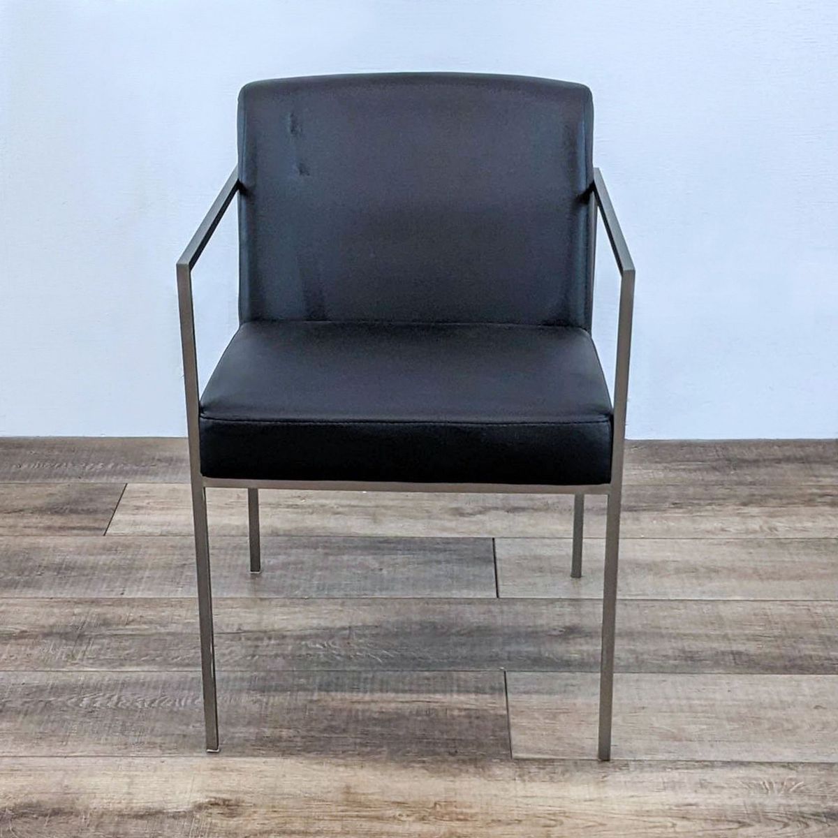 Moe’s Home Collection Capo Armchair - Thumbnail 3