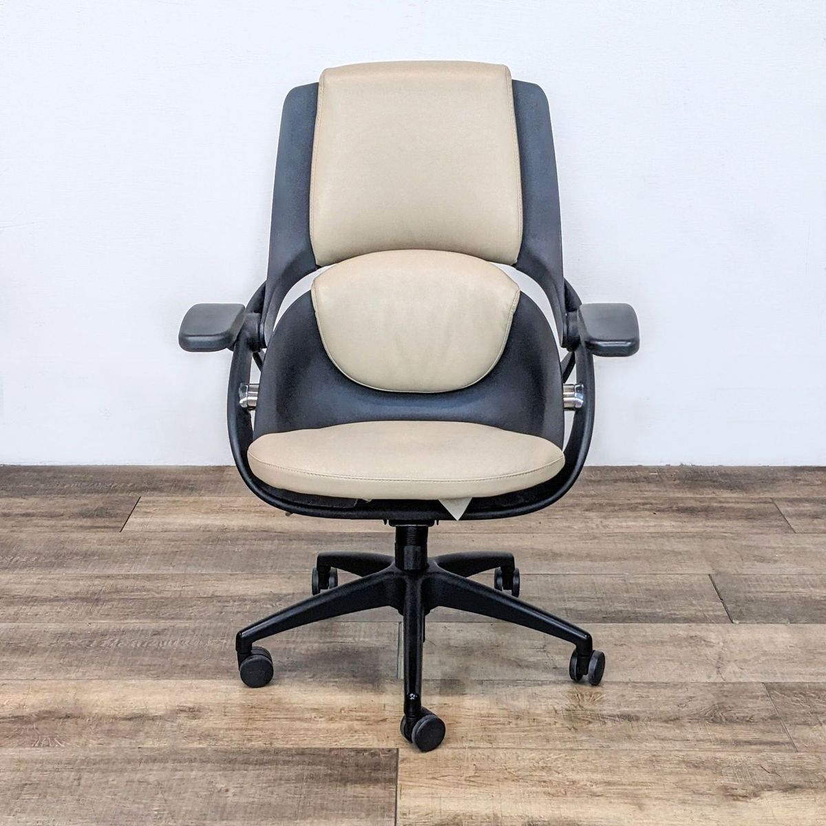 All33 Axion Chair | All33 - $241 | Kashew | Kashew