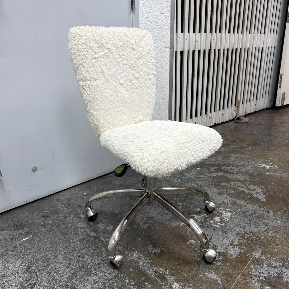 Pottery Barn Sherpa Desk Chair - Thumbnail 5