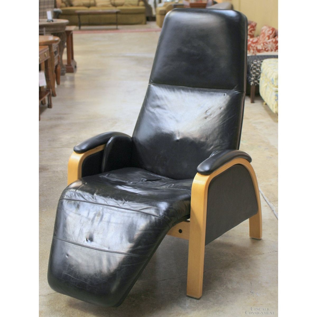Backsaver Zero Gravity Recliner - $450 | Kashew | Kashew