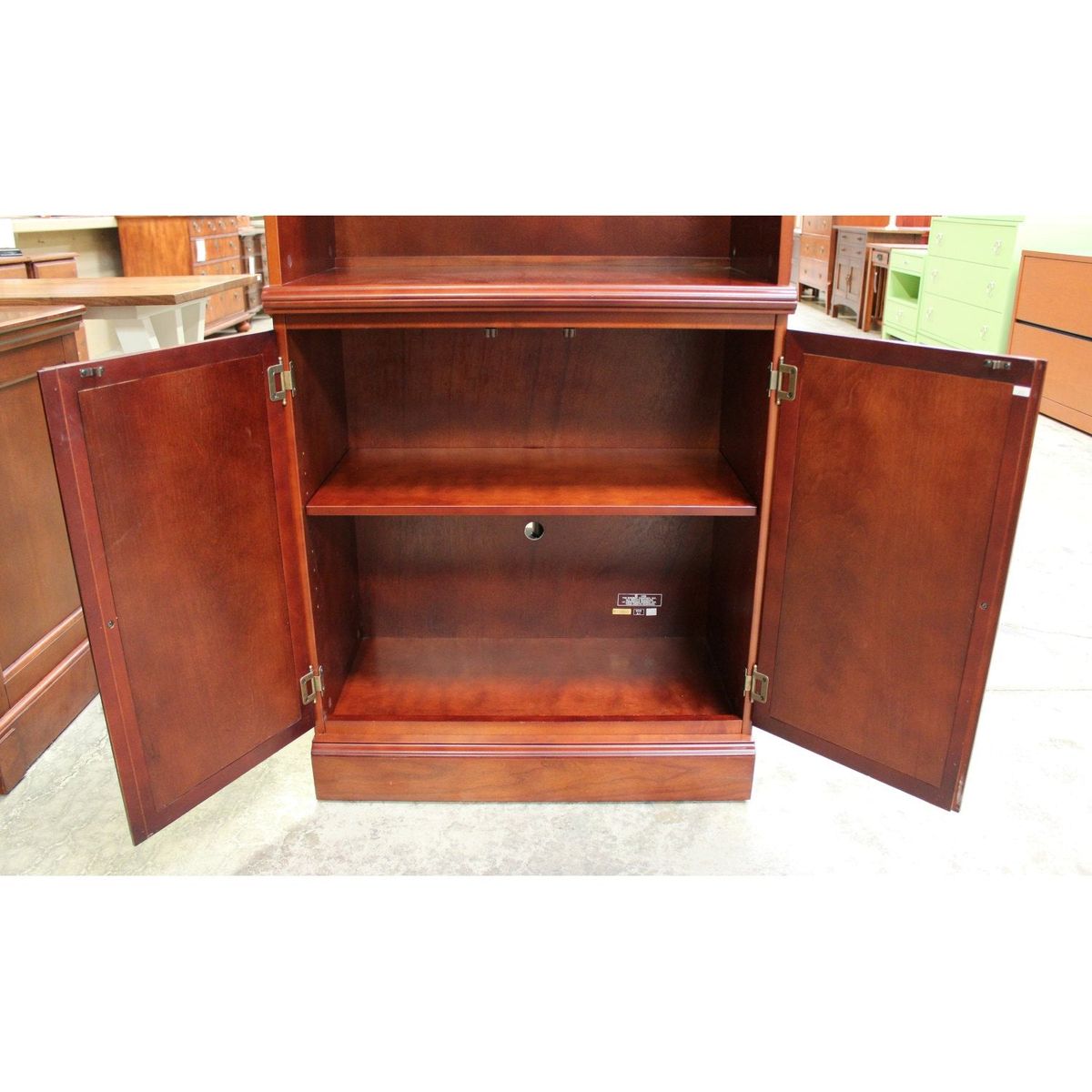 Bombay Co. Bookshelf w/Cabinet - Thumbnail 4