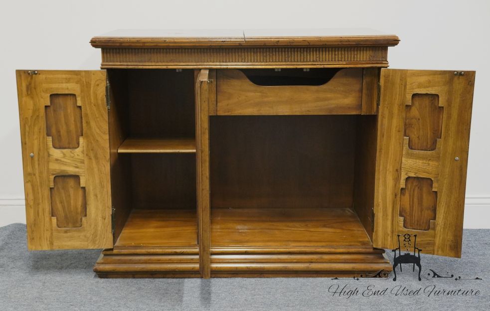 DREXEL HERITAGE Marcay Collection Rustic Country French Style 38