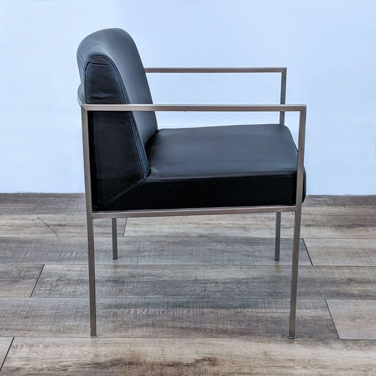 Moe’s Home Collection Capo Armchair - Thumbnail 4