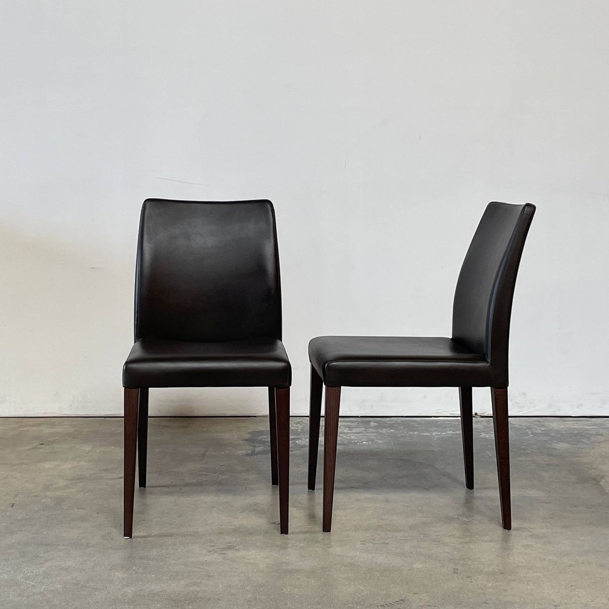 Poltrona Frau Liz Dining Chair Set Kashew
