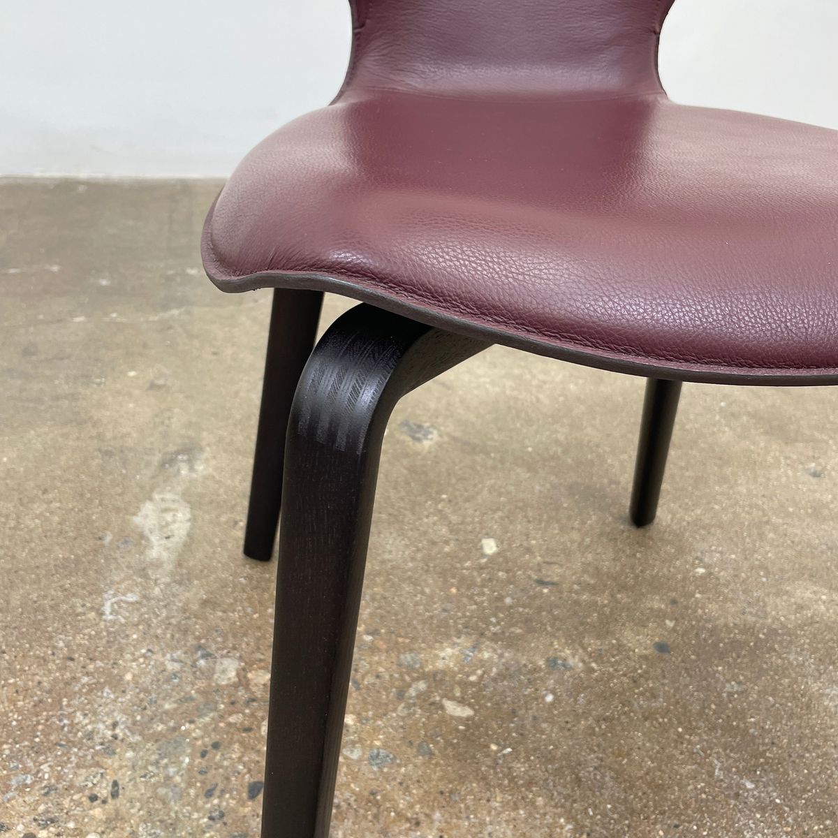 Poltrona Frau Montera Oxblood Small Armchair Kashew