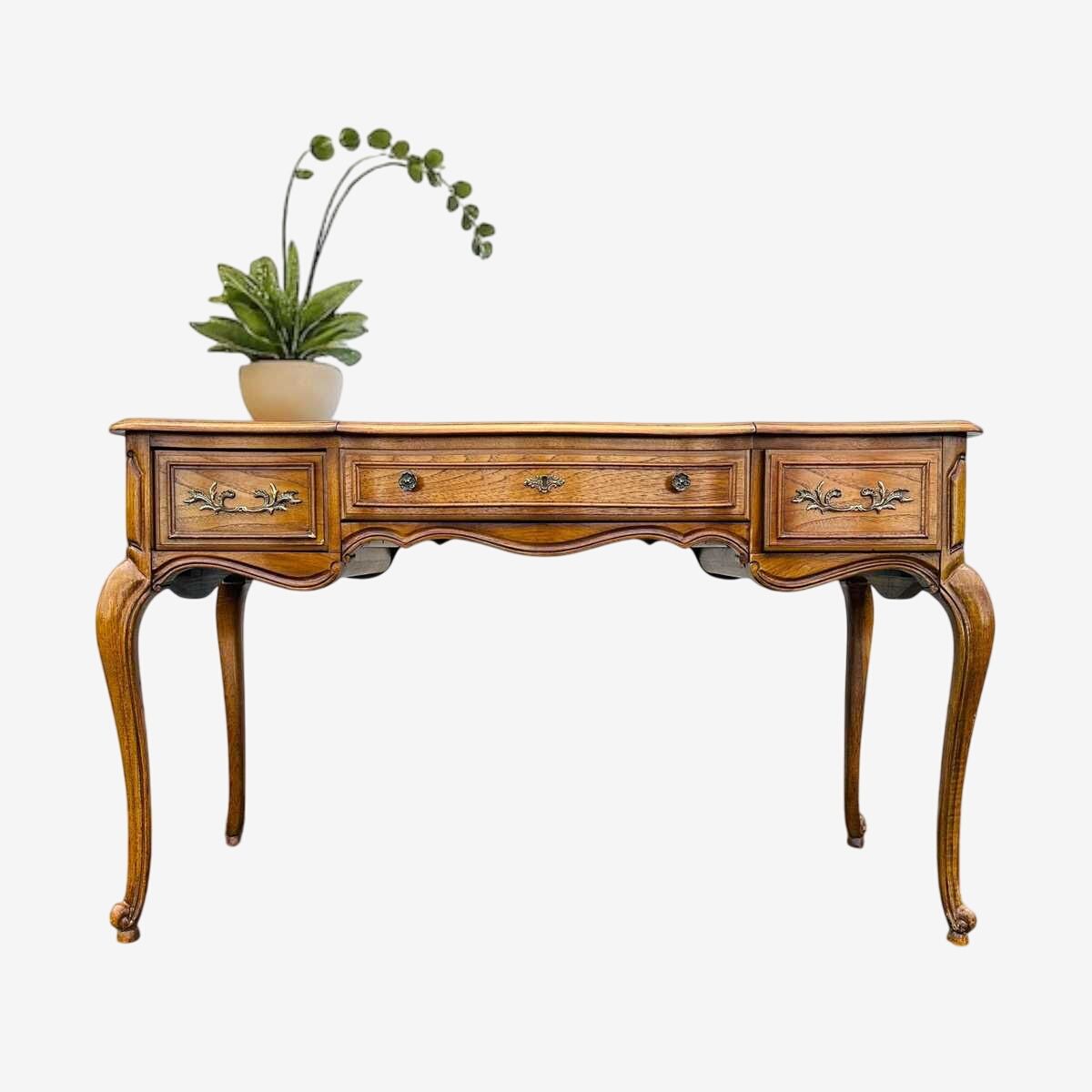 Thomasville French Provincial Vanity Table 50