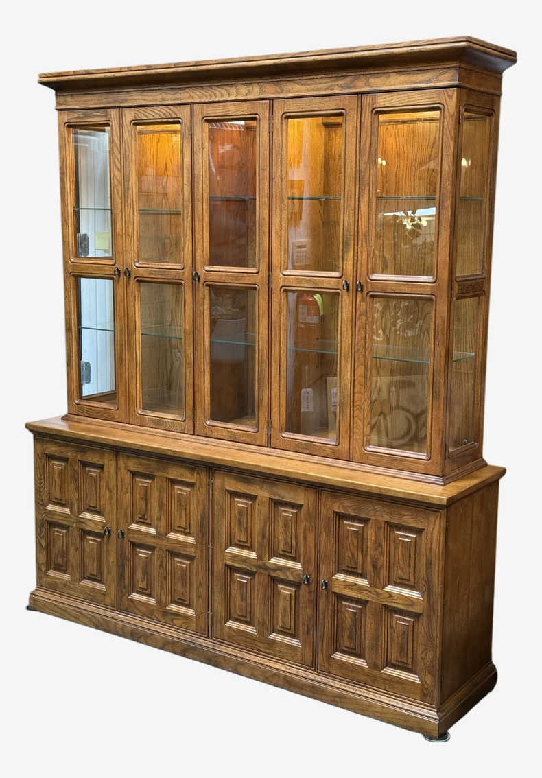 Late 20th Century Artefacts for Henredon Two Piece China Hutch - image 0