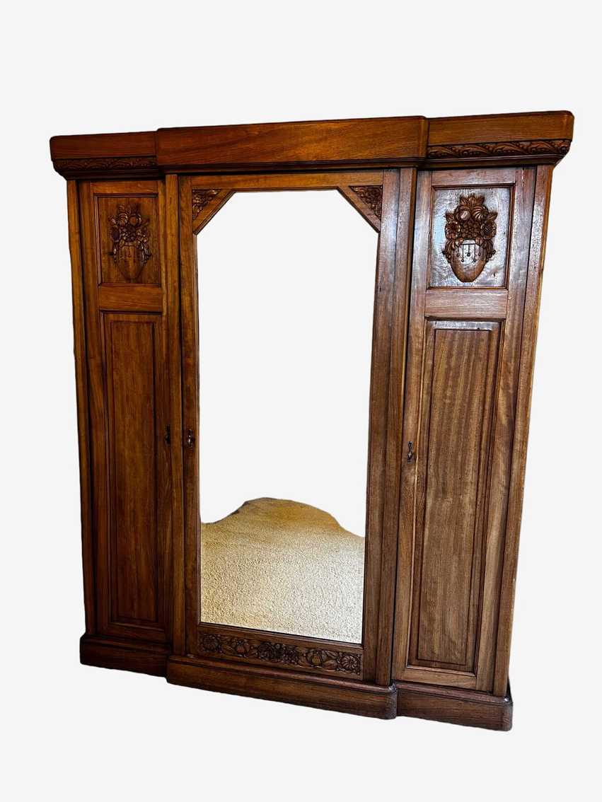 Large Antique 3 Door Mirrored Wardrobe Armoire Cabinet GK253-17 - image 0