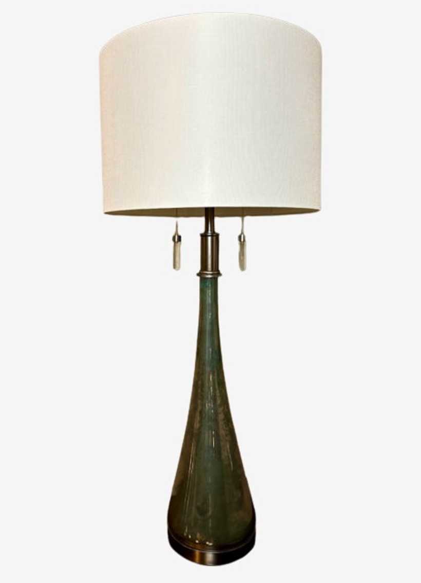  Lira Twin Pull Chain Table Lamp - image 0