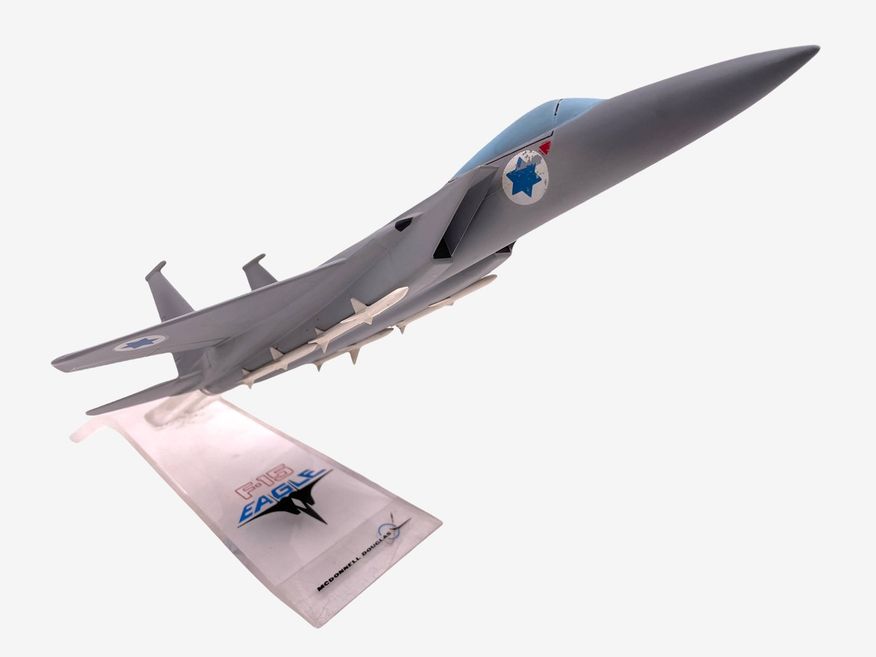 Vintage McDonnell Douglas USAF F15 Fighter Jet Desk Top JS45-11683 - image 0