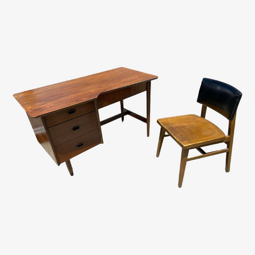 1970s Vintage Mid Century Modern Mainline by Hooker Desk Set and Chair - image 0