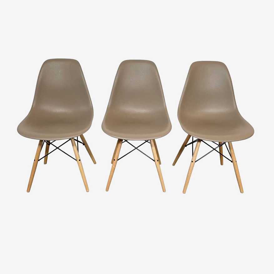 Eames Molded Plastic Side Chair - image 0