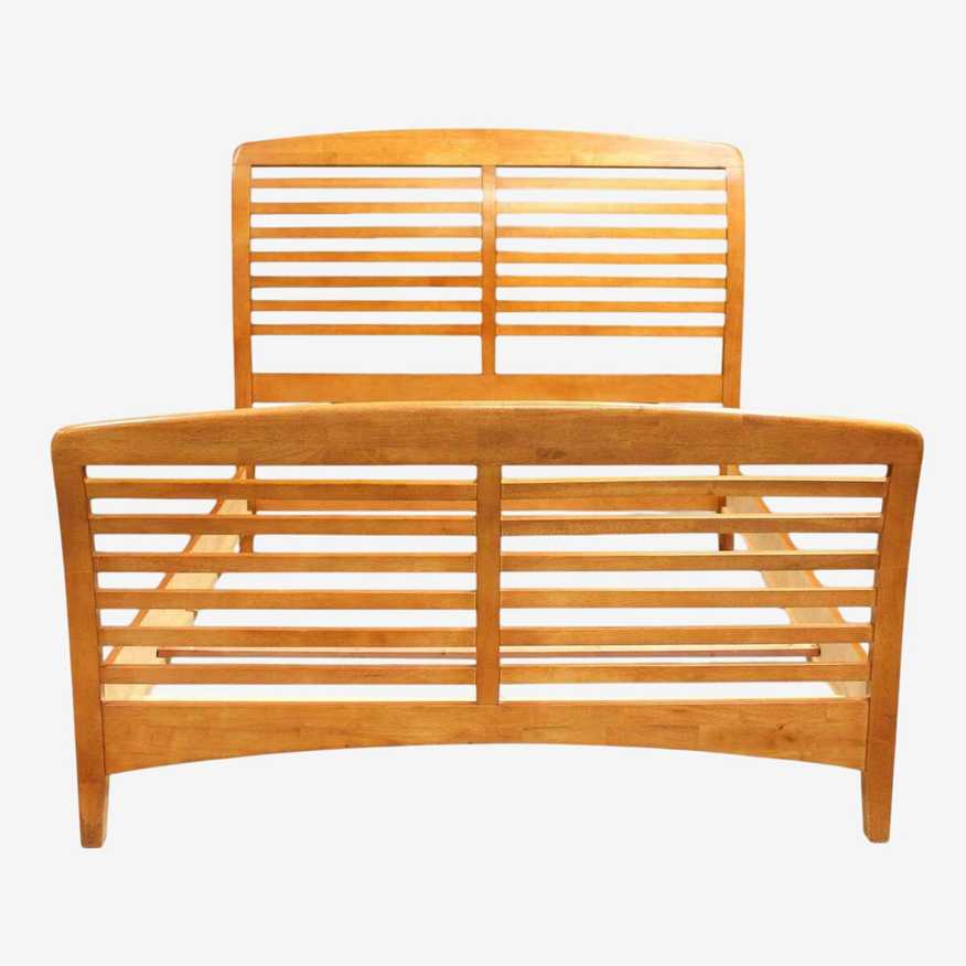 Golden Maple Queen Size Bed - image 0