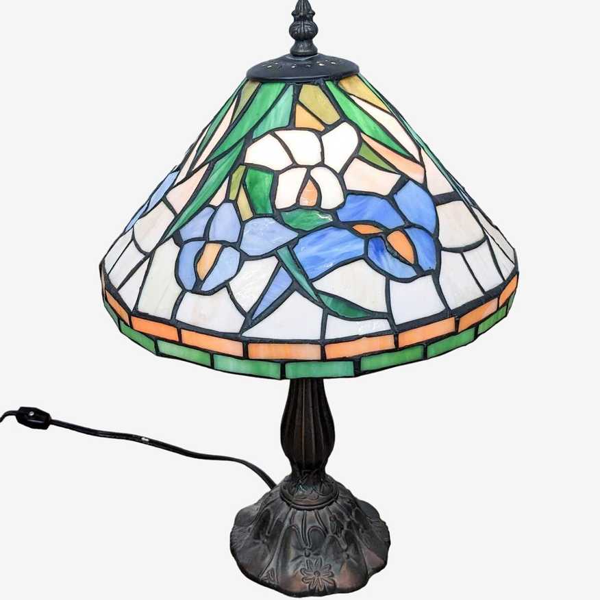 Cracker Barrel Tiffany Style Stained Glass Table Lamp - image 0