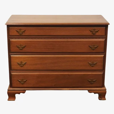 Ashley Furniture Leahlyn Traditional 7-Drawer Dresser | Ashley Furniture -  $307 | Kashew | Kashew