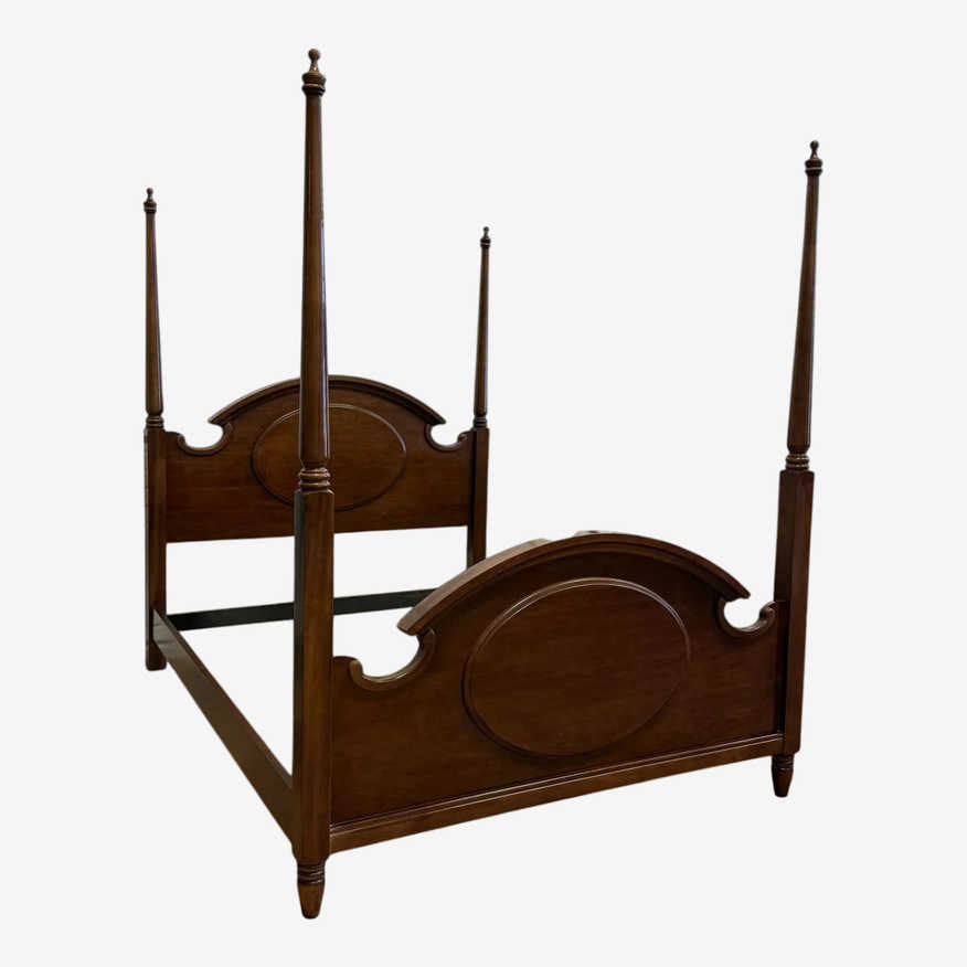 Thomasville Queen Poster Bed Frame - image 0