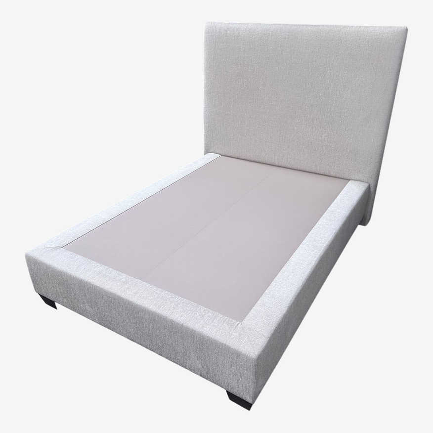 Queen Size Custom Design Kroll Furniture Holly Hunt Upholstered Platform Bed Frame - image 0
