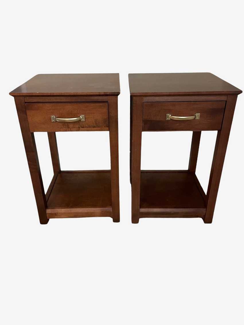 Pair of Wood Baronet Canada Furniture Nightstands MD219-8 - image 0