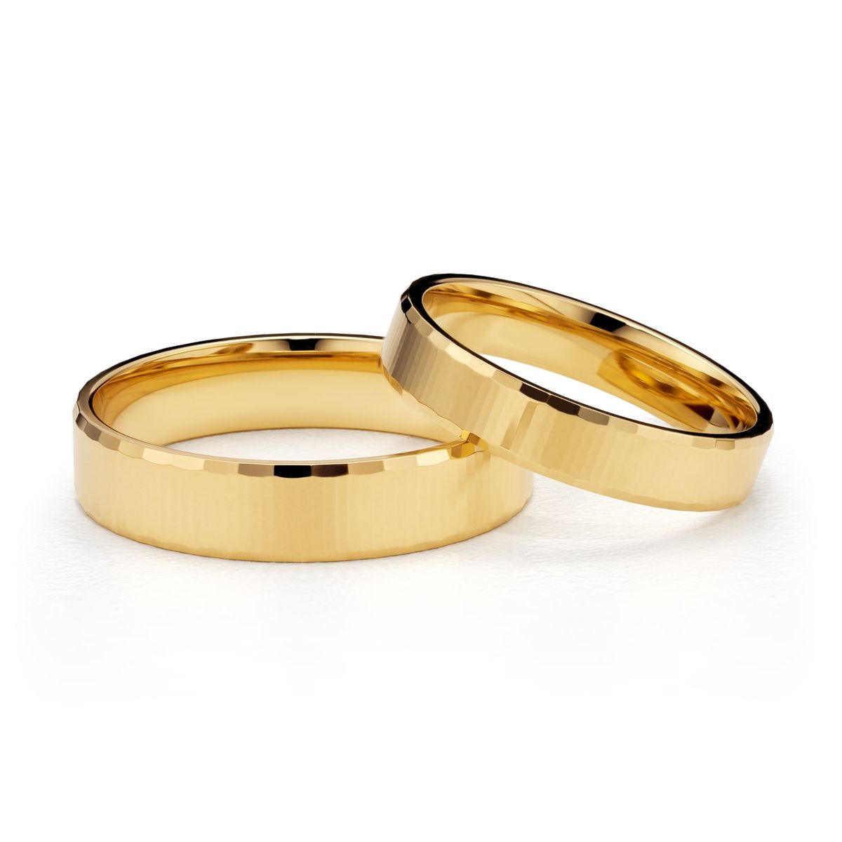 Diamentowane obrączki ślubne z fazą