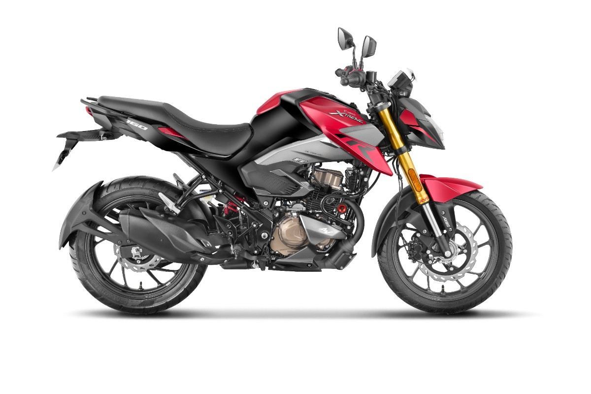 Xtreme 160R 4V motorcycle