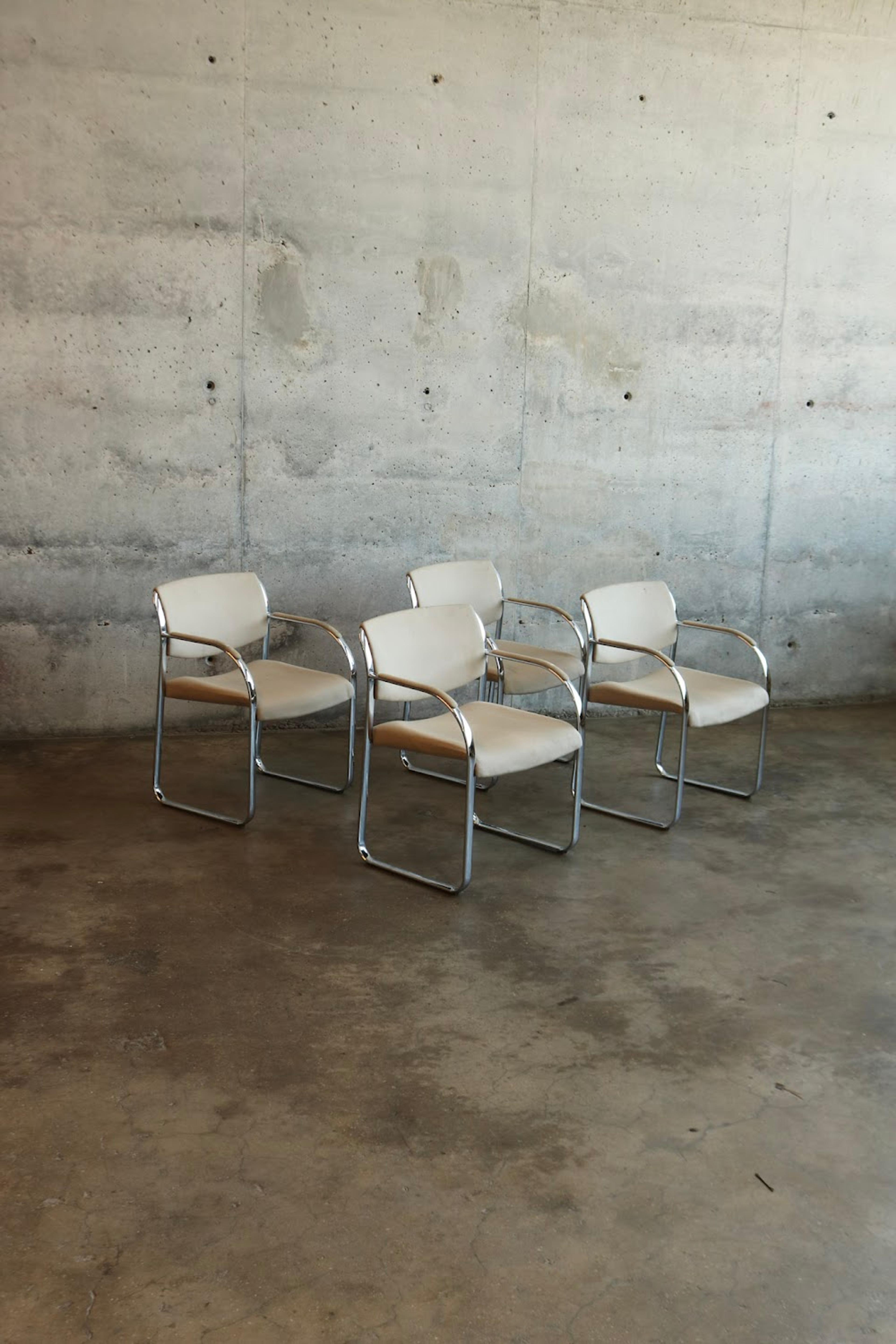 Set Of 4 Vintage Steelcase Chrome Off-white Cantilever Armchairs