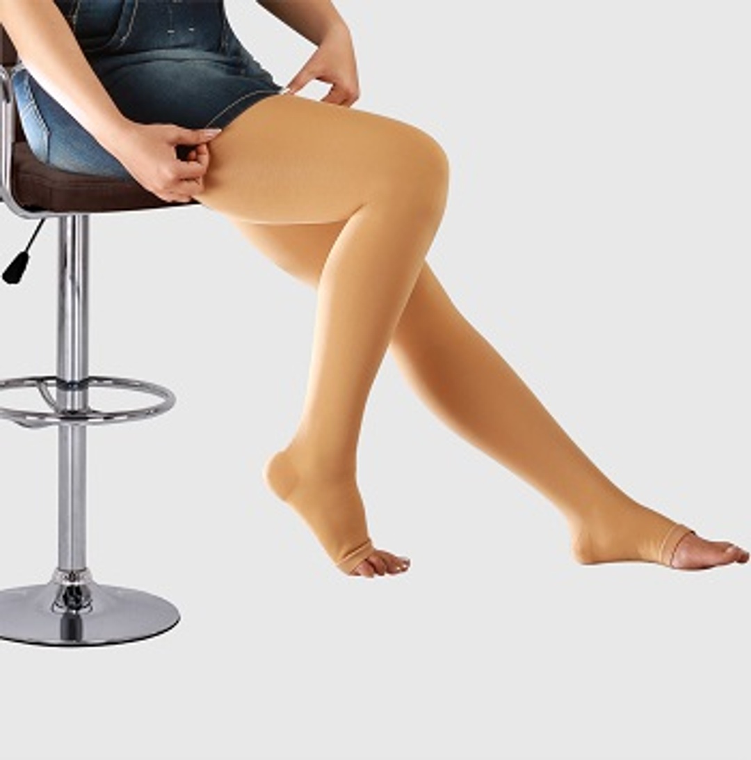 Dyna Comprezon Varicose Vein Stockings- AF (Class 1) (pair) Above Knee - Medium