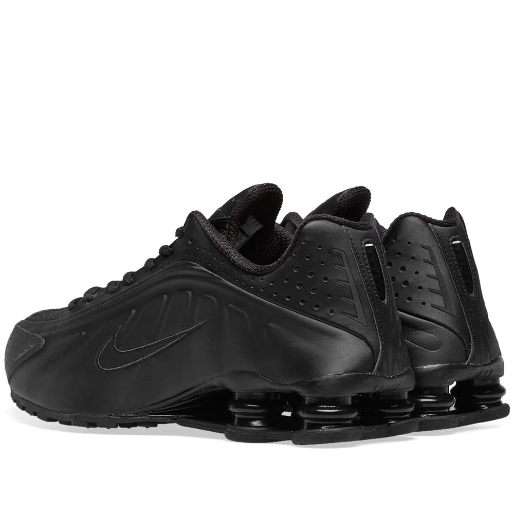 shox r4 triple black