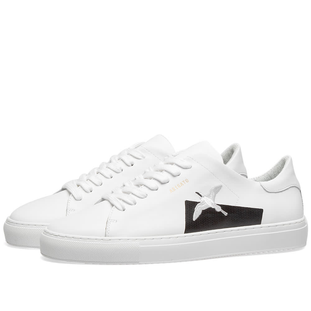 axel arigato all white