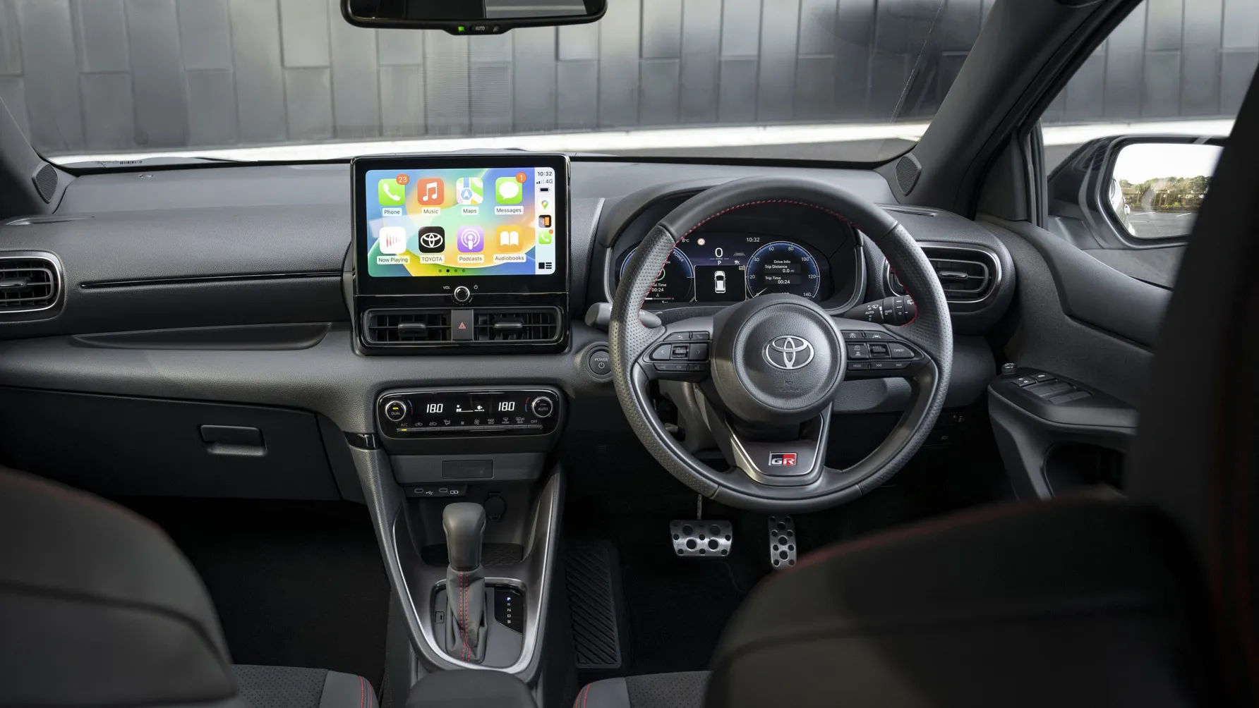Toyota Yaris photo 5