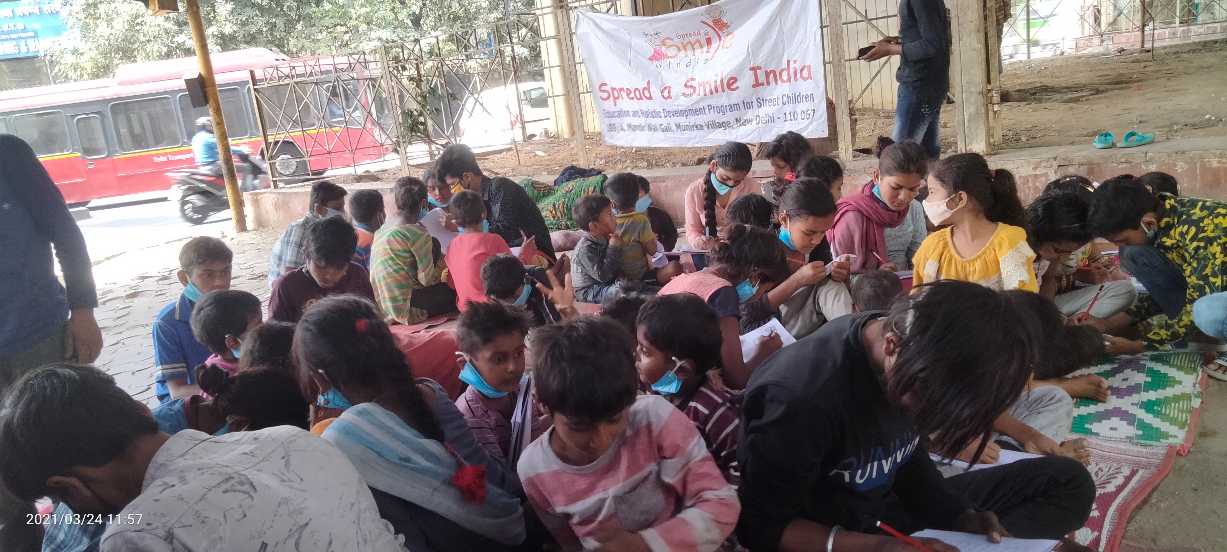 Delhi street children class
