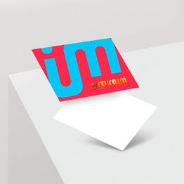 Postal em Couché Fosco com Laminação Soft Touch e Hot Stamping
