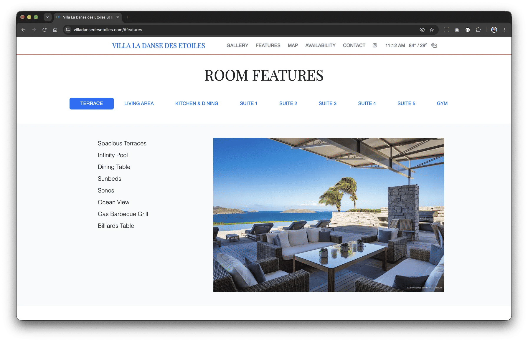 Villa features page with a terrace facing the sea